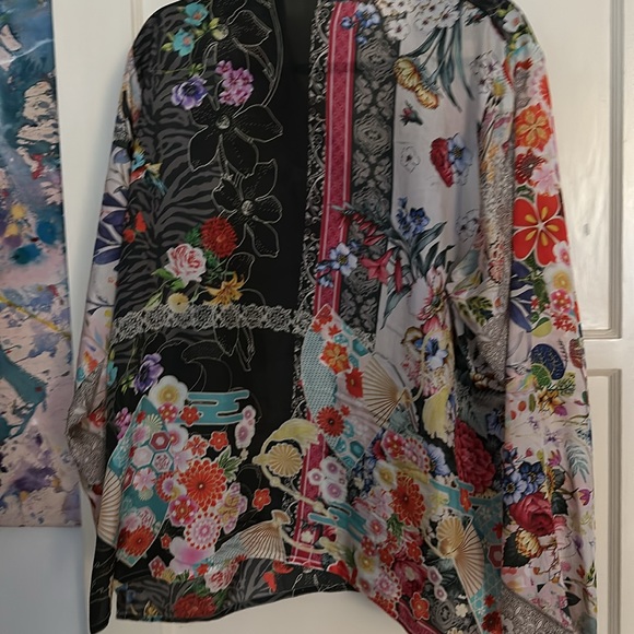 Johnny was extra large, long sleeve - Picture 7 of 7